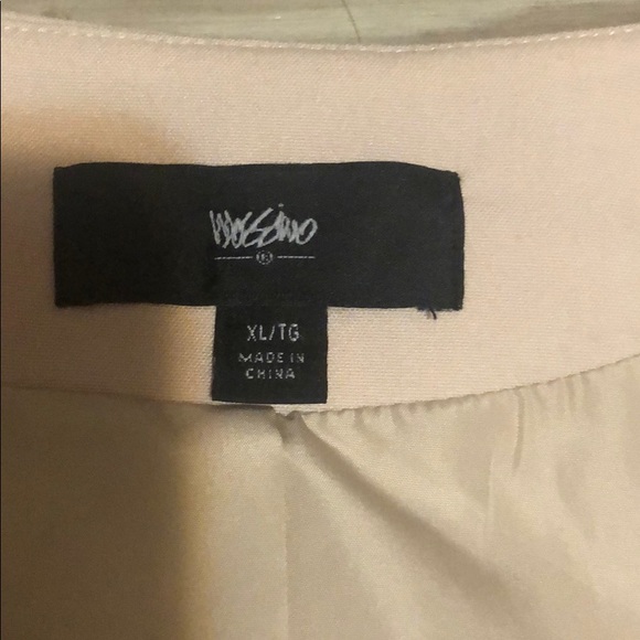 Blazer with Open Front - Picture 2 of 4